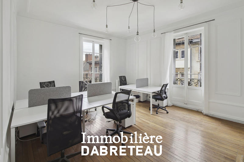 Bureau - 102 m²