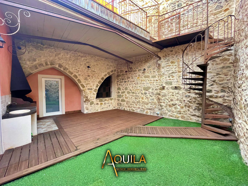 Maison de village - 150 m² - 6 pièces