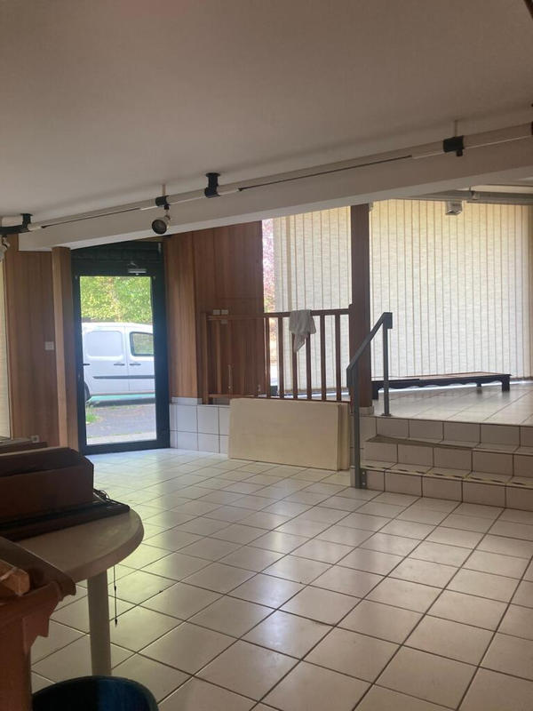 Maison - 235 m² - 10 pièces