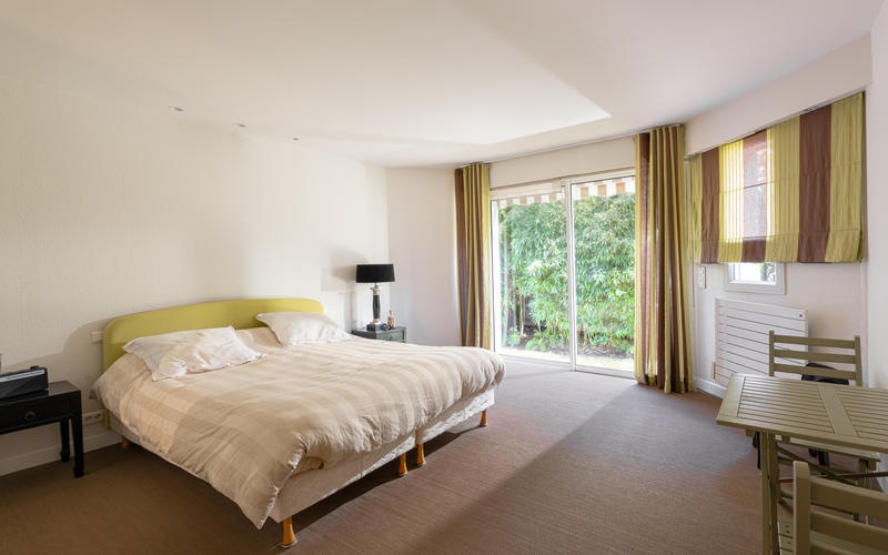 Maison - 230 m² - 5 pièces