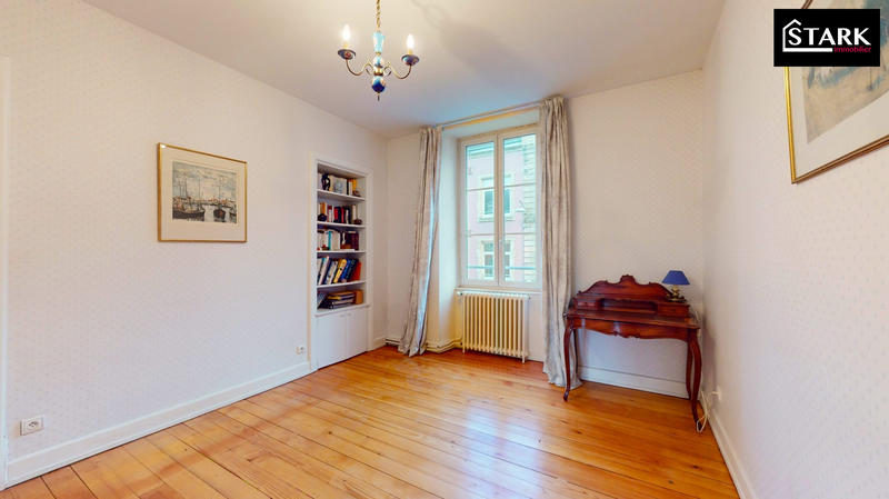 Appartement - 122 m² - 5 pièces