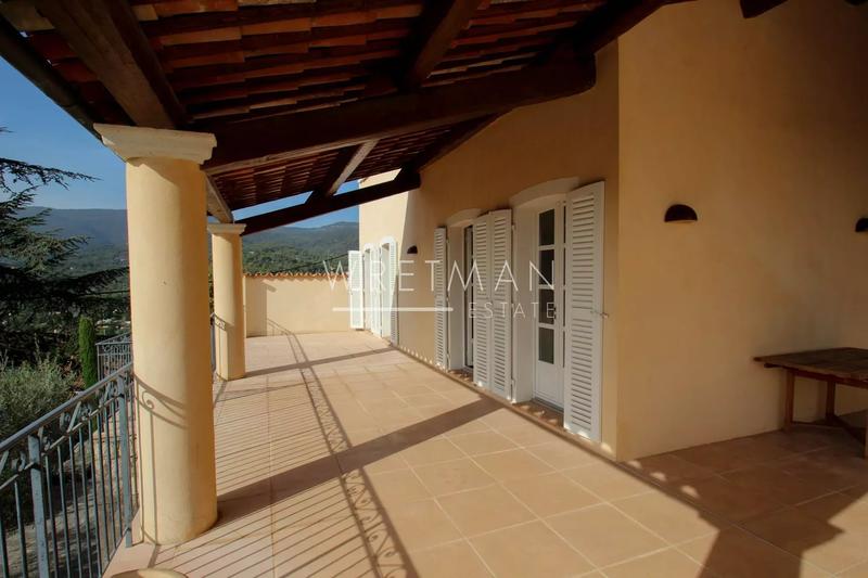 Villa - 245 m² - 8 pièces