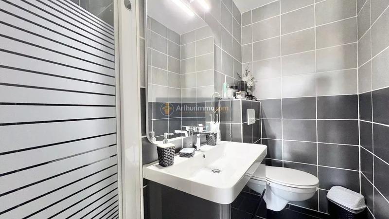 Appartement - 82 m² - 5 pièces