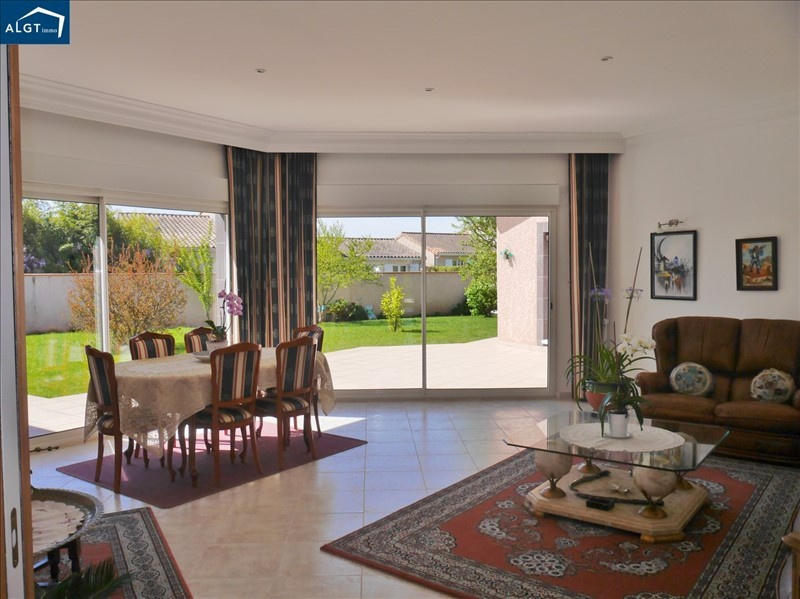 Villa - 215 m² - 6 pièces