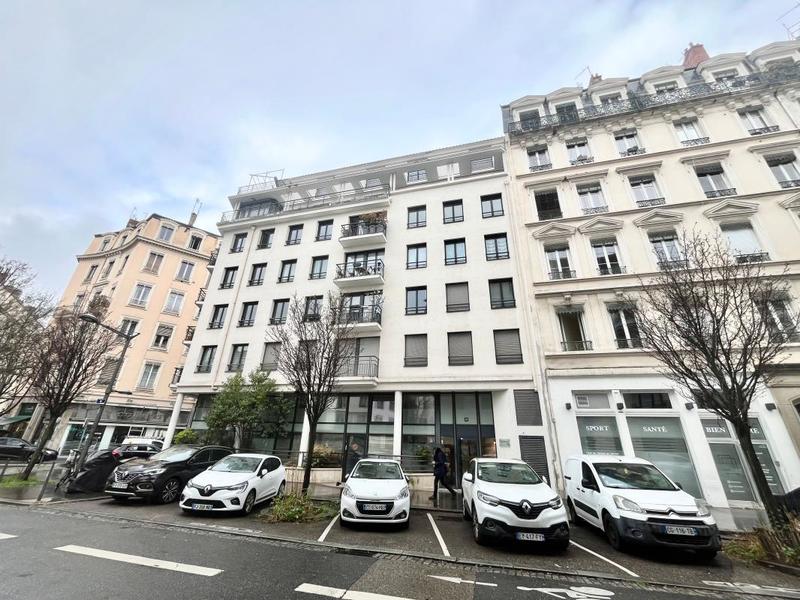 Appartement - 77 m² - 3 pièces