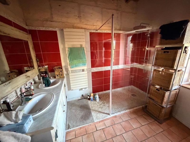 Maison - 220 m² - 6 pièces