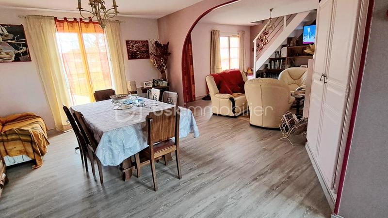 Maison traditionnelle - 135 m² - 7 pièces