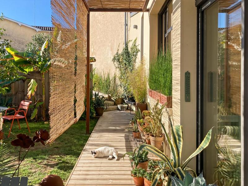 Demeure - 250 m² - 8 pièces