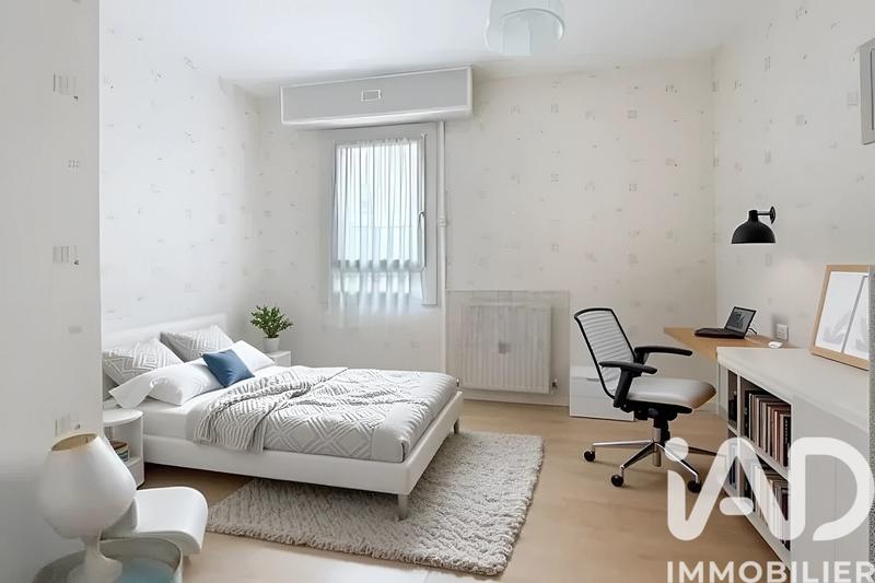 Appartement - 85 m² - 5 pièces