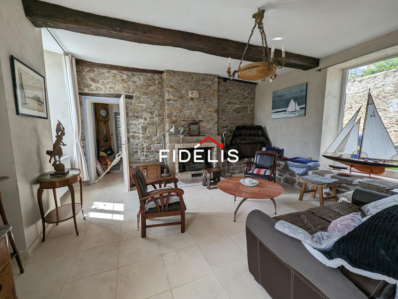 Maison - 327 m² - 11 pièces