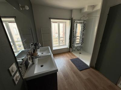 Immeuble - 180 m² - 10 pièces