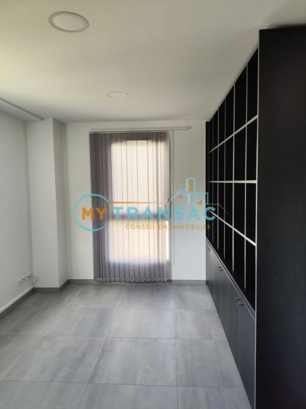 Local d'activité / Entrepôt - 130 m²