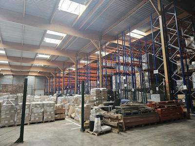 Local d'activités - 3 500 m²