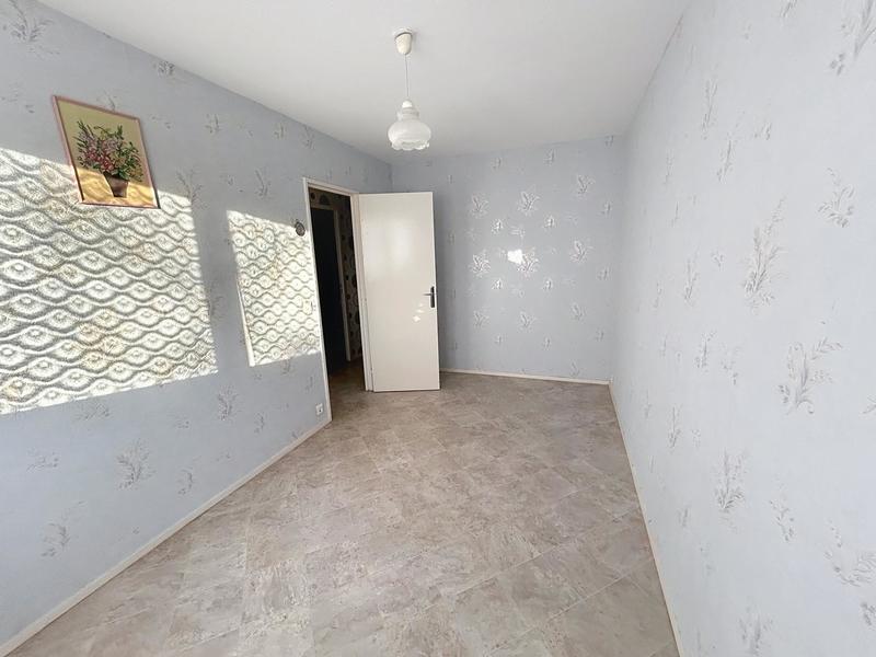 Appartement - 92 m² - 5 pièces