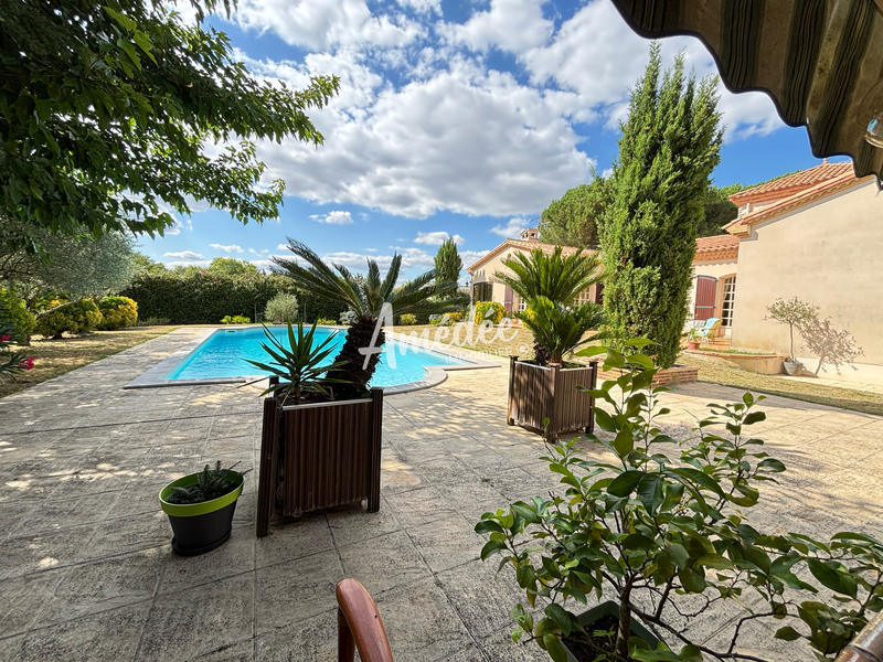 Maison traditionnelle - 228 m² - 5 pièces