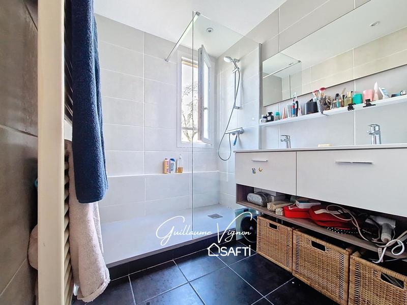 Appartement - 80 m² - 4 pièces