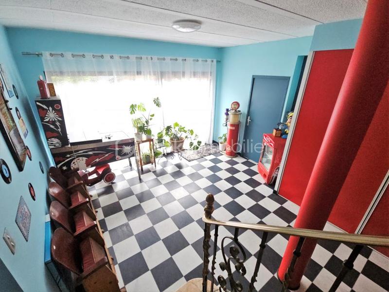 Maison - 205 m² - 7 pièces