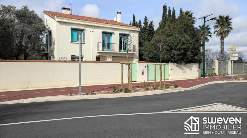 Maison traditionnelle - 220 m² - 7 pièces