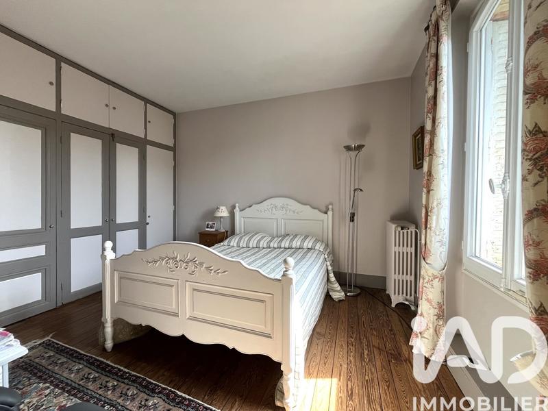Maison - 200 m² - 6 pièces