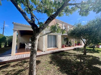 Villa - 184 m² - 7 pièces