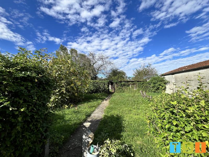 Maison - 210 m² - 9 pièces