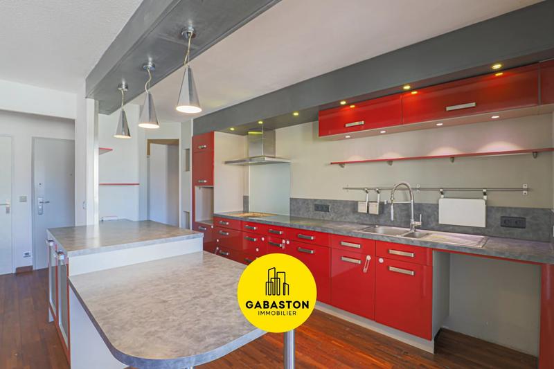 Appartement - 80 m² - 4 pièces