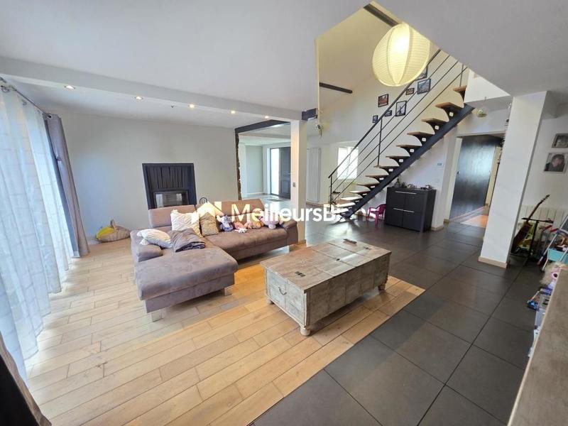 Maison - 160 m² - 5 pièces