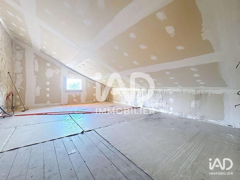 Maison - 96 m² - 4 pièces