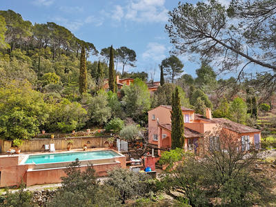 Maison - 137 m² - 4 pièces