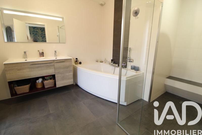 Maison - 170 m² - 6 pièces