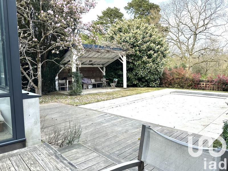 Maison - 212 m² - 9 pièces