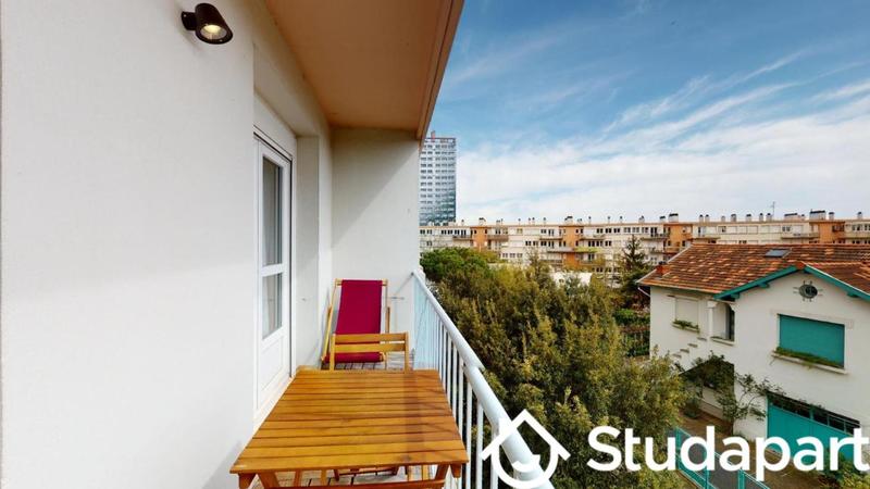 Chambre - 9 m² - 1 pièce