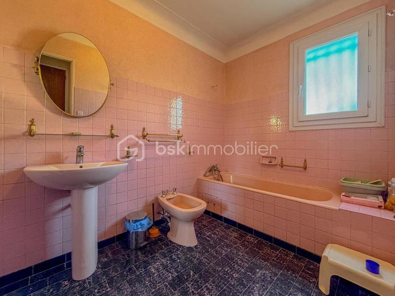 Villa - 190 m² - 8 pièces