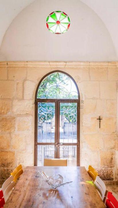 Propriété - 306 m² - 9 pièces