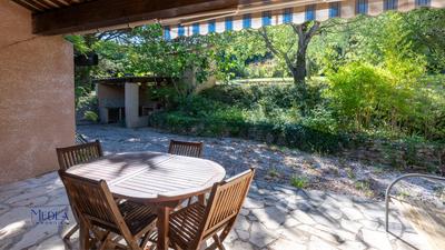 Villa - 128 m² - 8 pièces