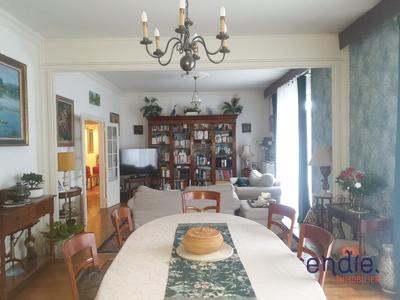 Appartement bourgeois - 193 m² - 9 pièces