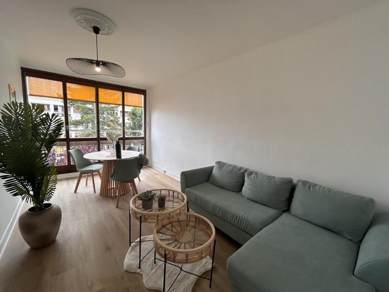 Chambre - 9 m² - 1 pièce