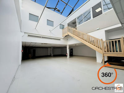 Local d'activités - 805 m²