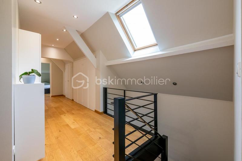 Maison d'architecte - 202 m² - 8 pièces