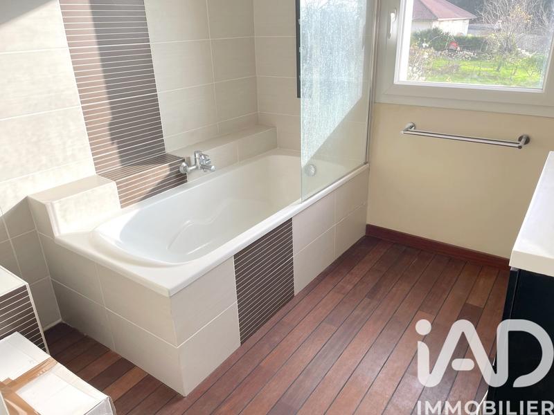 Maison - 98 m² - 4 pièces