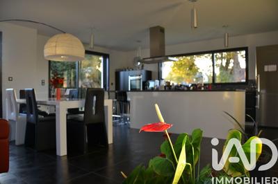 Maison - 163 m² - 6 pièces