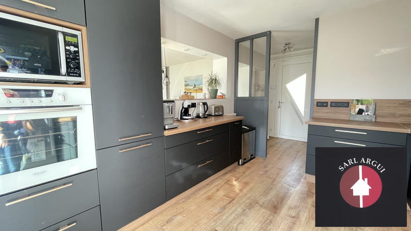 Maison - 111 m² - 6 pièces