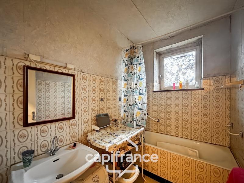 Maison - 220 m² - 10 pièces