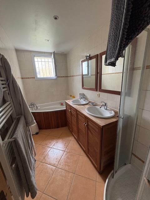 Pavillon - 105 m² - 5 pièces