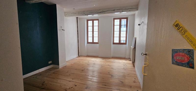 Maison - 208 m² - 6 pièces