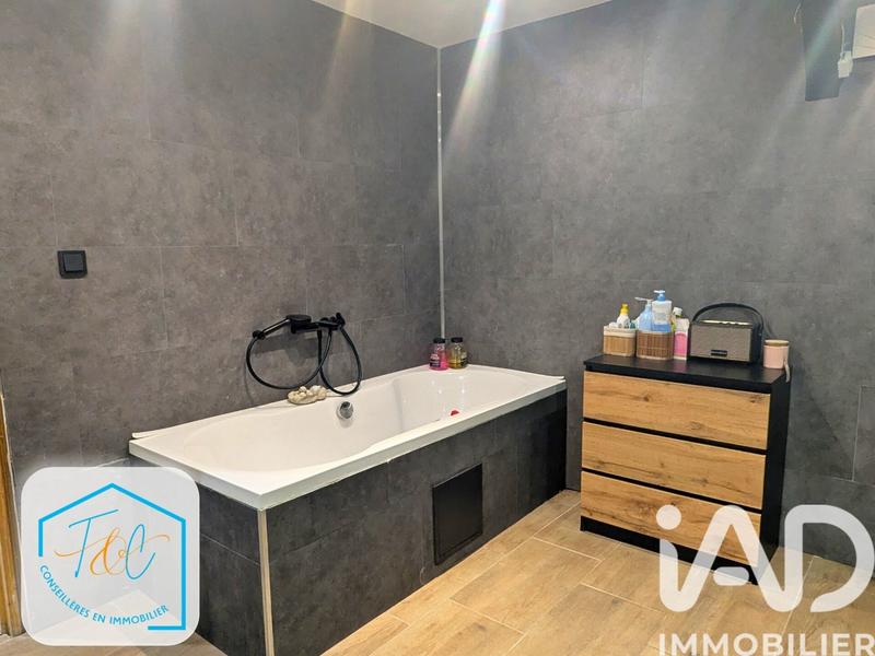 Maison - 120 m² - 4 pièces