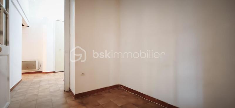 Studio - 123 m² - 5 pièces