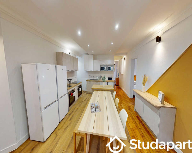 Chambre - 75 m² - 1 pièce