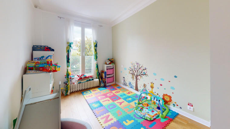 Maison - 185 m² - 7 pièces