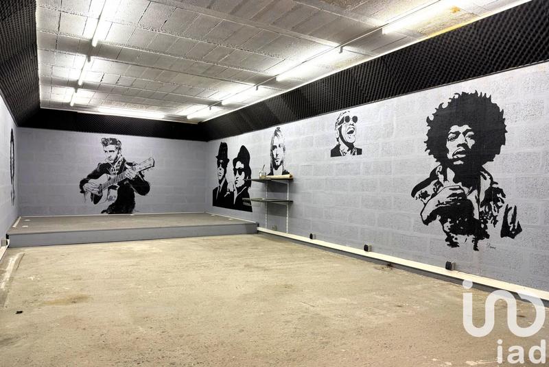 Maison - 180 m² - 6 pièces